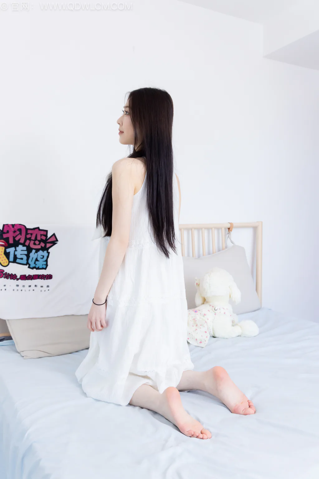 勿恋传媒 NO.2568 小羊-板鞋、白棉袜、裸足[153P/1V/3.32GB]-美图