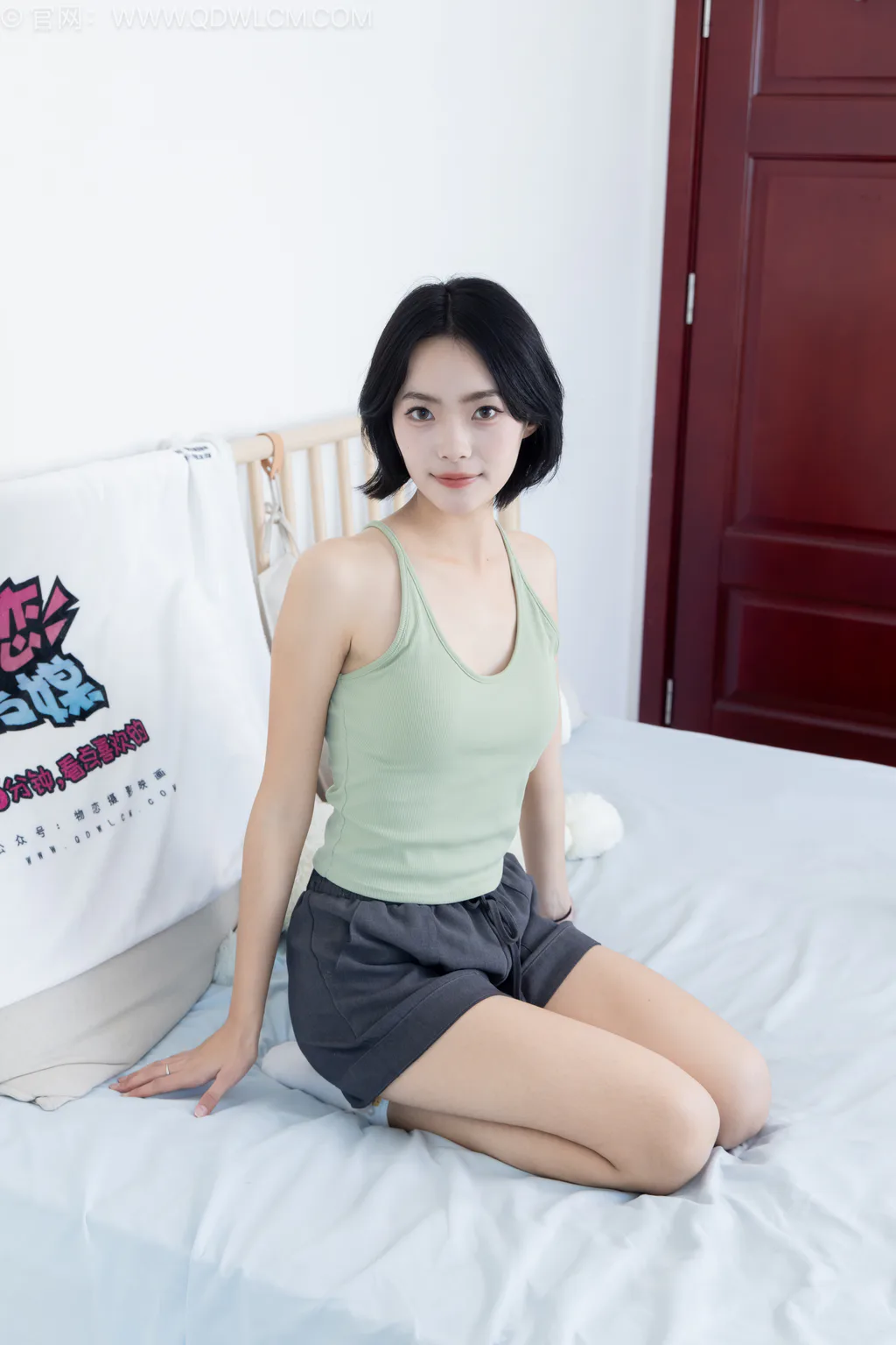 图片[4]-勿恋传媒 NO.2572 小爱-板鞋、白棉袜、裸足[151P/1V/3.69GB]-美图