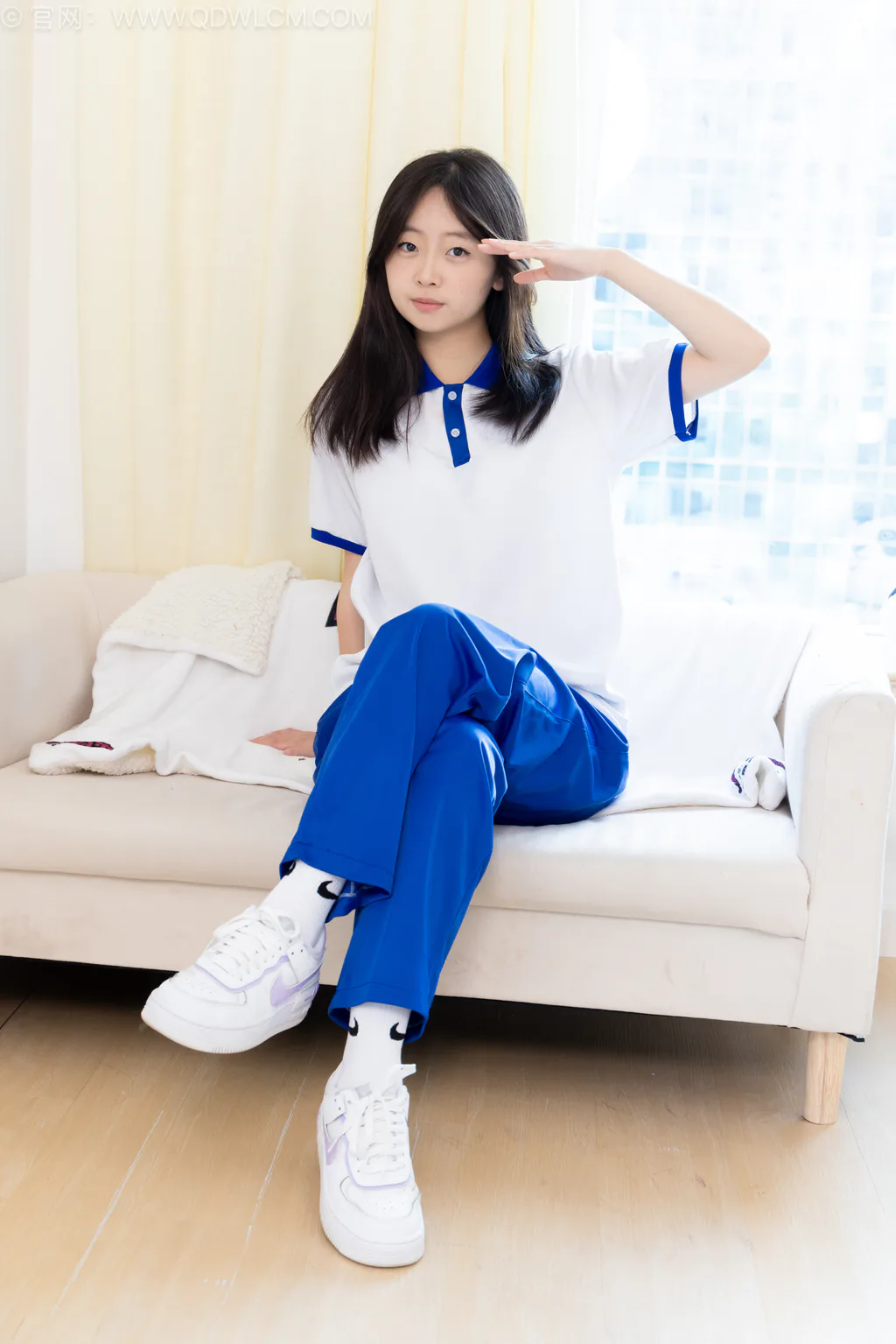 勿恋传媒 NO.2576 萌萌-板鞋、白棉袜、裸足、校服[153P/1V/3.51GB]-美图