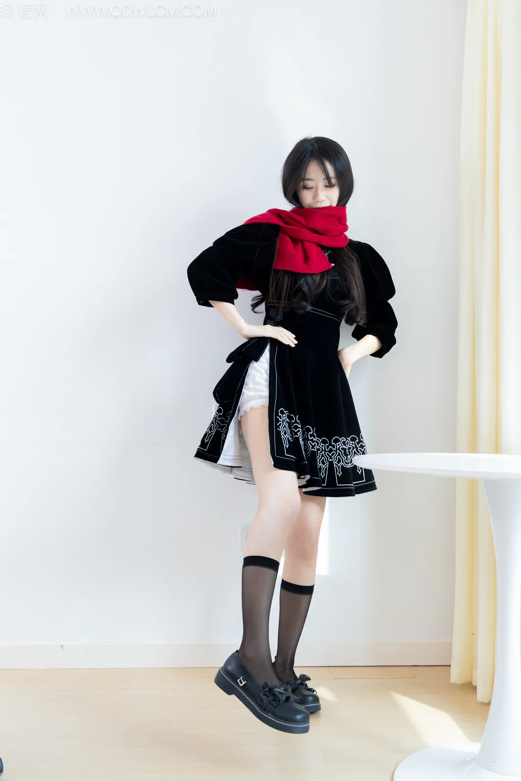 图片[2]-勿恋传媒 NO.2577 菜菜-皮鞋、小腿薄黑丝、裸足[305P/1V/6.35GB]-美图