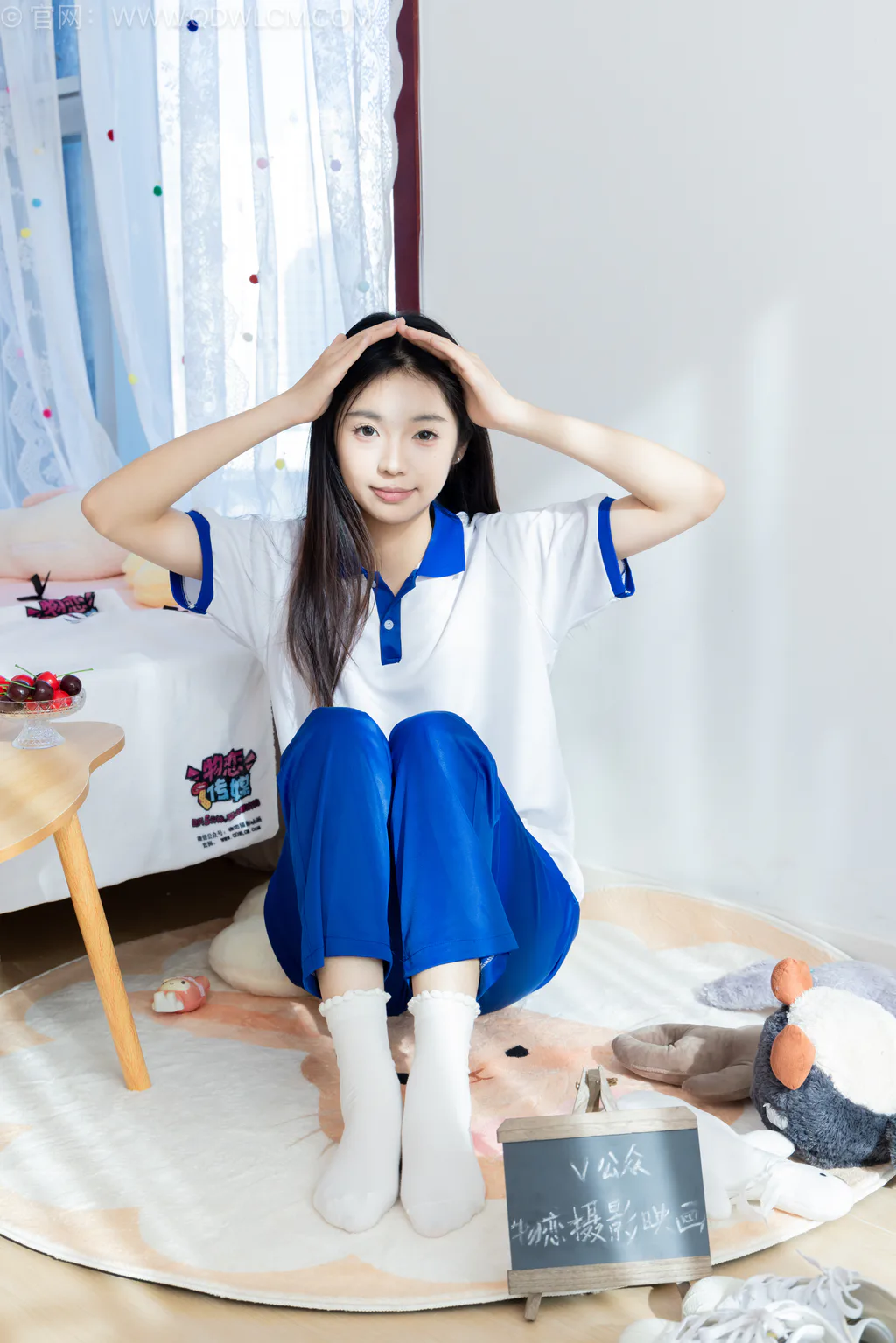 勿恋传媒 NO.2579 青提-板鞋、白棉袜、裸足、校服[150P/1V/3.58GB]-美图