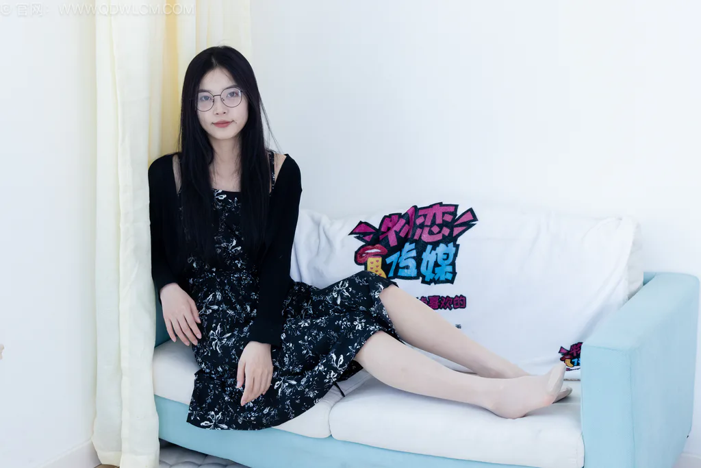 图片[4]-勿恋传媒 NO.2580 茯苓-平底鞋、薄肉丝、裸足[150P/1V/4.88GB]-美图