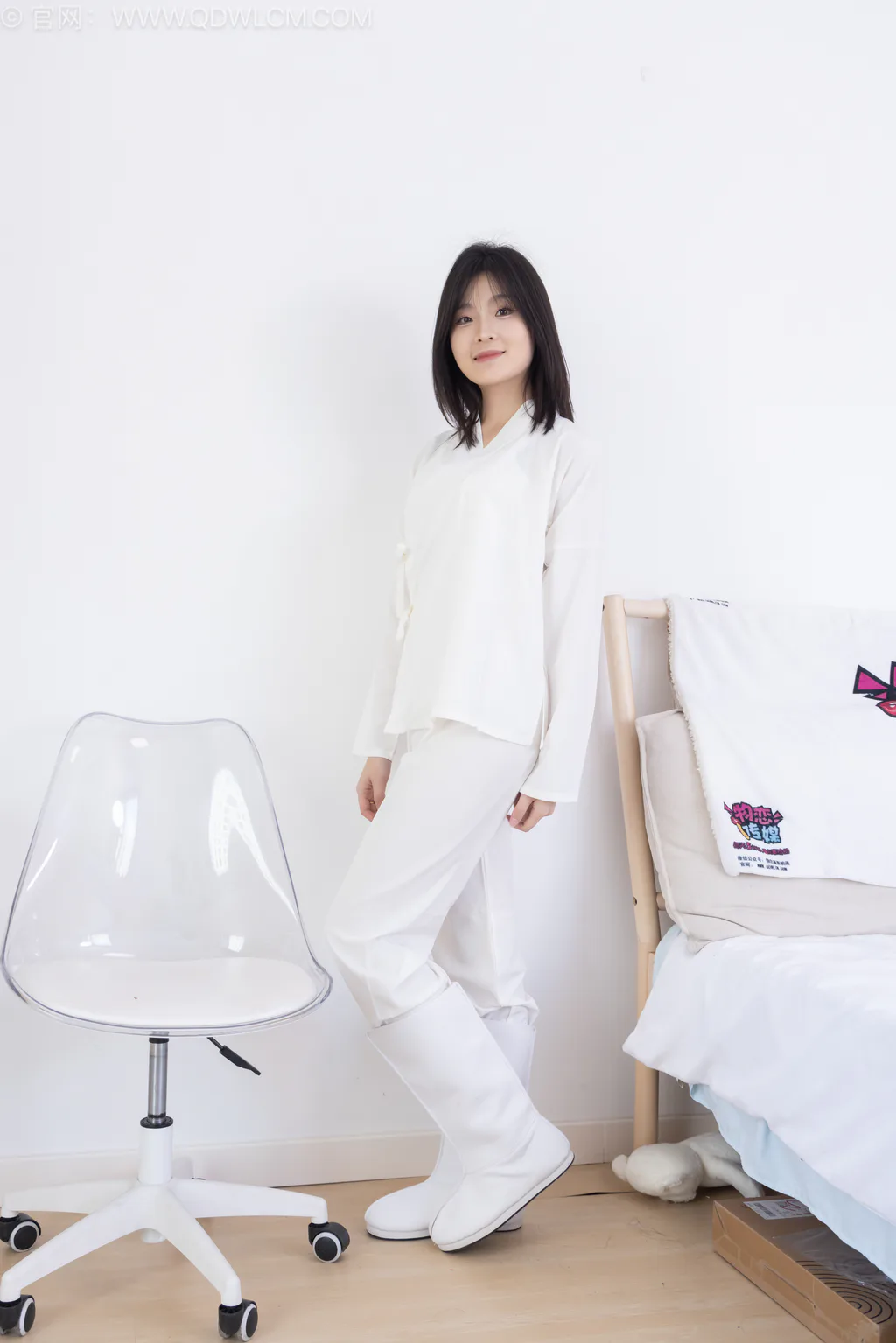 图片[2]-勿恋传媒 NO.2551 青柠-古风长靴、薄肉丝[240P/1V/5.34GB]-美图