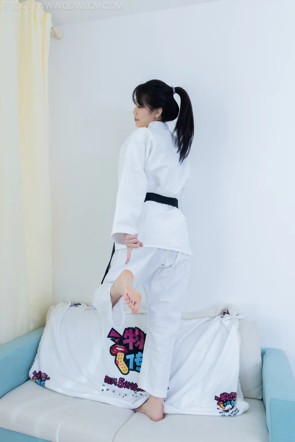 图片[3]-勿恋传媒 NO.2552 菜菜-人字拖、黑色踩脚裤袜、裸足、纯白棉袜[230P/1V/5.35GB]-美图