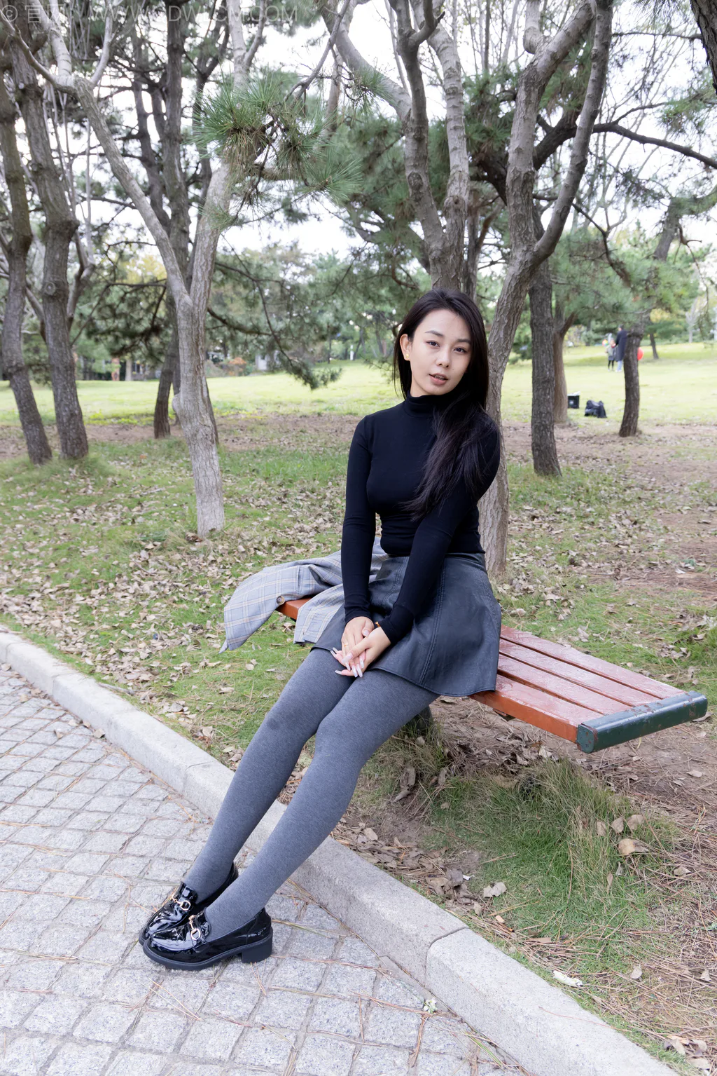 图片[4]-勿恋传媒 NO.2559 岚岚-皮鞋、厚灰丝、穿袜子[255P/1V/7.78GB]-美图