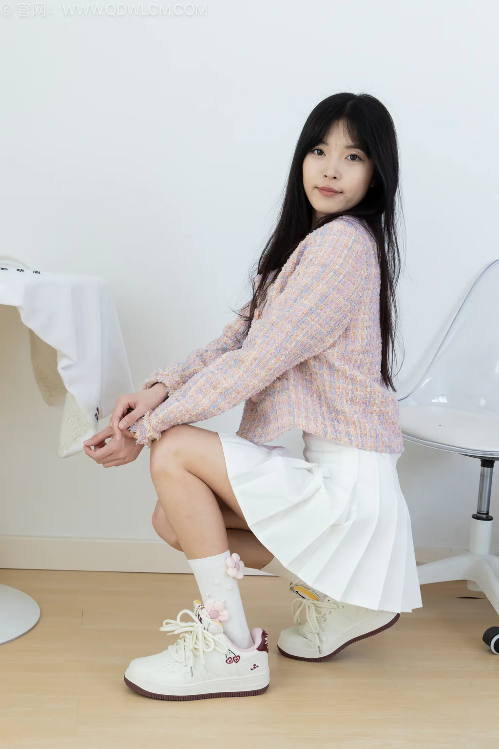 图片[3]-勿恋传媒 NO.2563 茯苓-板鞋、白棉袜、裸足[200P/1V/4.50GB]-美图