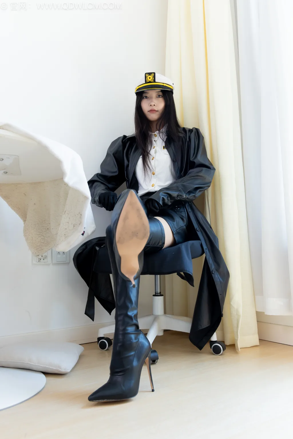 图片[3]-勿恋传媒 NO.2527 茯苓-高跟长靴、薄肉丝、揉脚[174P/1V/3.86GB]-美图