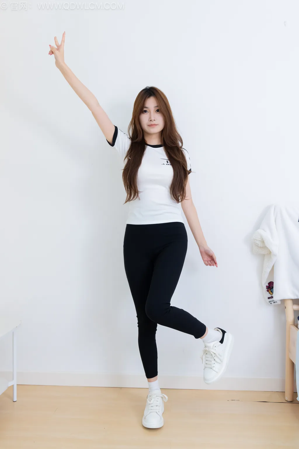 图片[2]-勿恋传媒 NO.2528 贝壳-板鞋、纯白棉袜[150P/1V/3.94GB]-美图