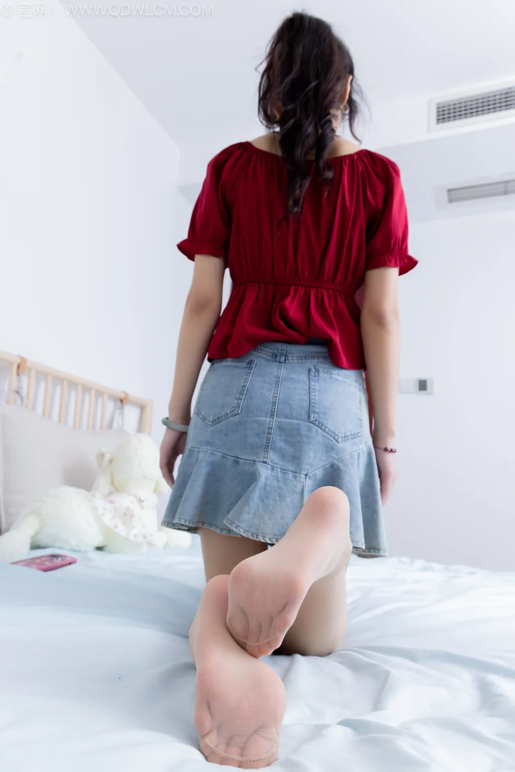 图片[4]-勿恋传媒 NO.2530 南南-三双高跟鞋、薄肉丝、裸足[155P/1V/6.04GB]-美图