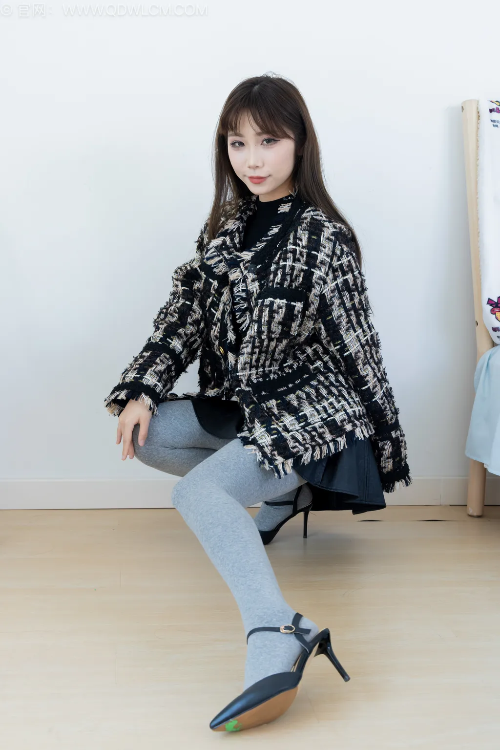 图片[3]-勿恋传媒 NO.2531 泡泡-高跟鞋、厚灰丝[165P/1V/4.21GB]-美图