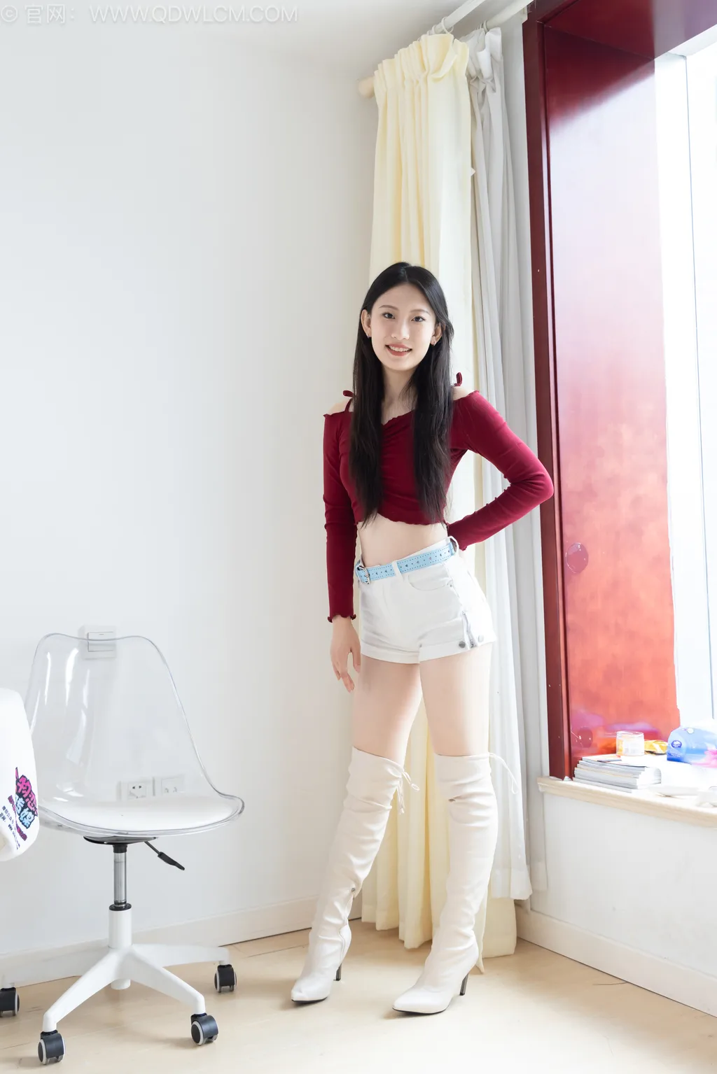 图片[3]-勿恋传媒 NO.2507 奶糖-长靴、白棉袜、裸足[179P/1V/3.35GB]-美图