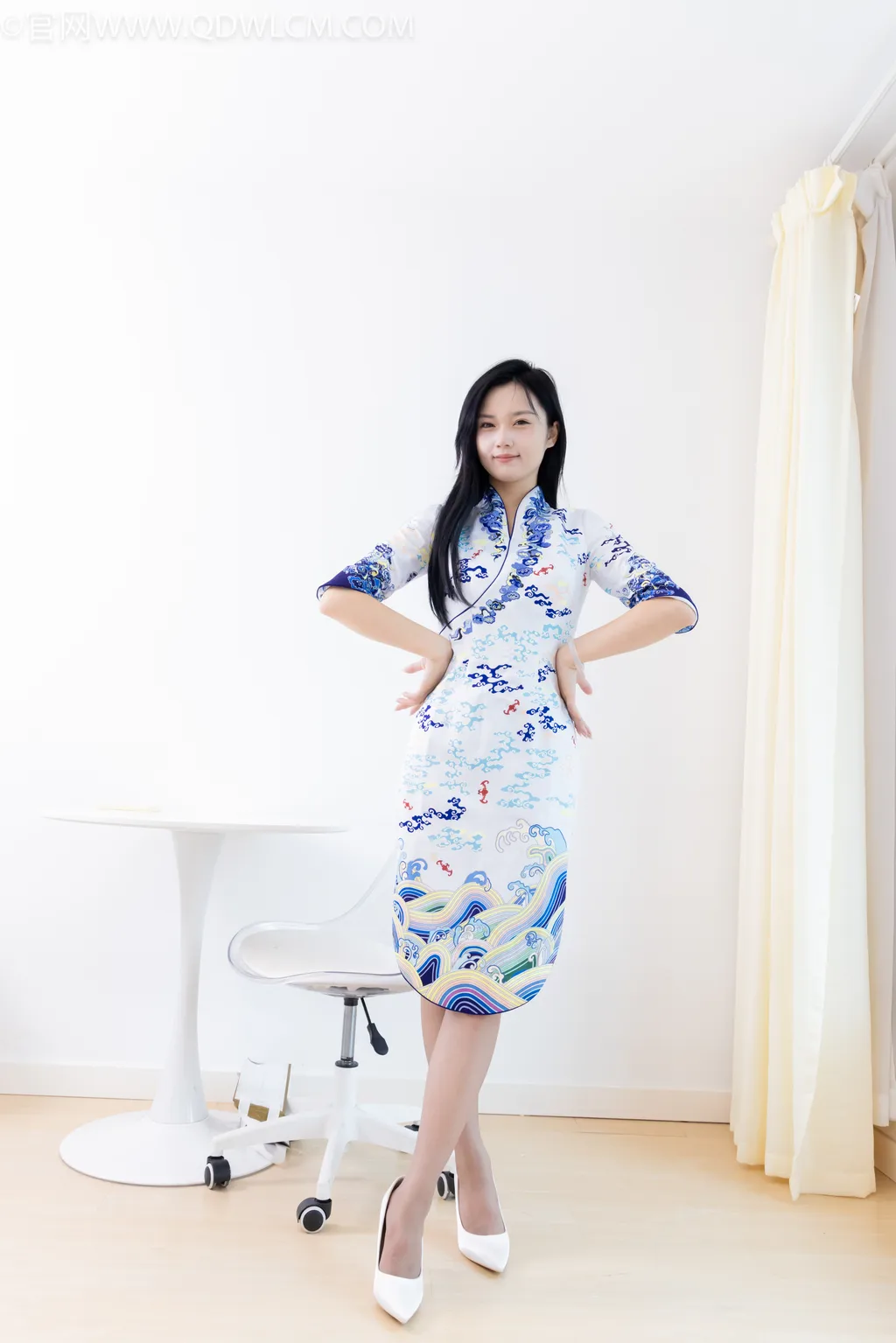 图片[2]-勿恋传媒 NO.2513 橙子-旗袍、高跟鞋、薄灰丝[158P/1V/4.16GB]-美图