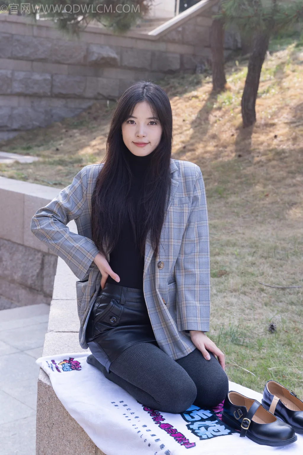 图片[2]-勿恋传媒 NO.2517 茯苓-高跟鞋、超厚灰连裤袜[210P/1V/6.36GB]-美图