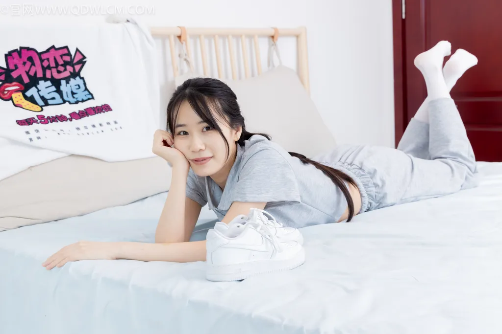 图片[4]-勿恋传媒 NO.2518 菜菜-板鞋、厚白丝、裤里丝[161P/1V/4.36GB]-美图