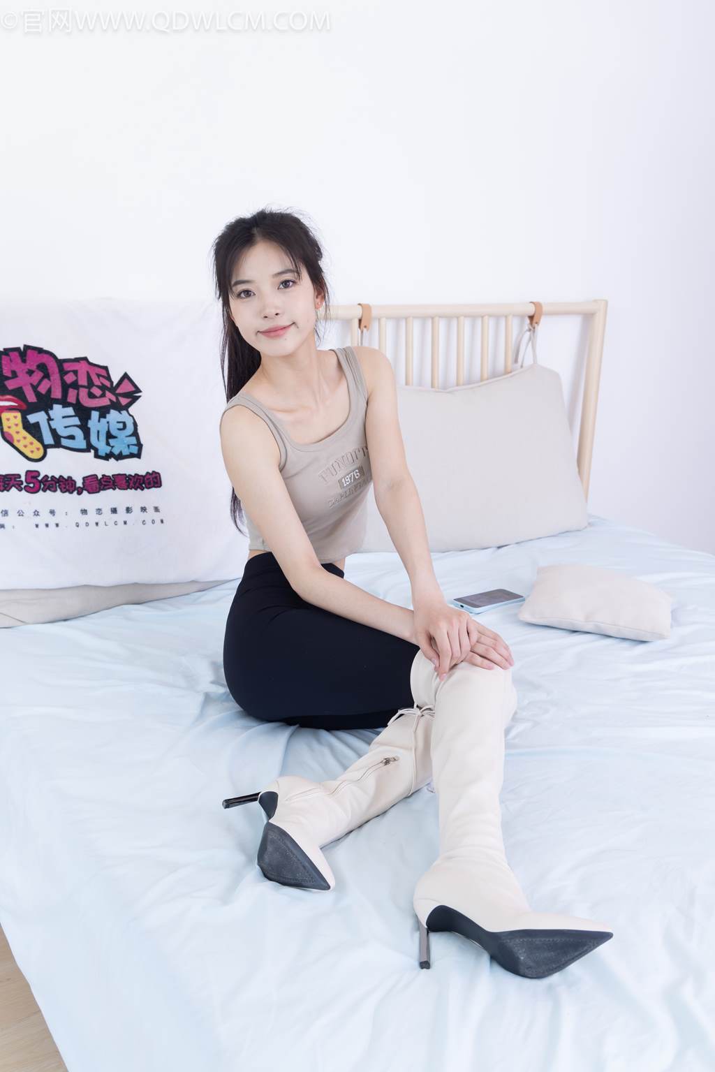 图片[1]-勿恋传媒 NO.2490 茯苓-长靴、白棉袜、裸足[180P/1V/4.14GB]-美图