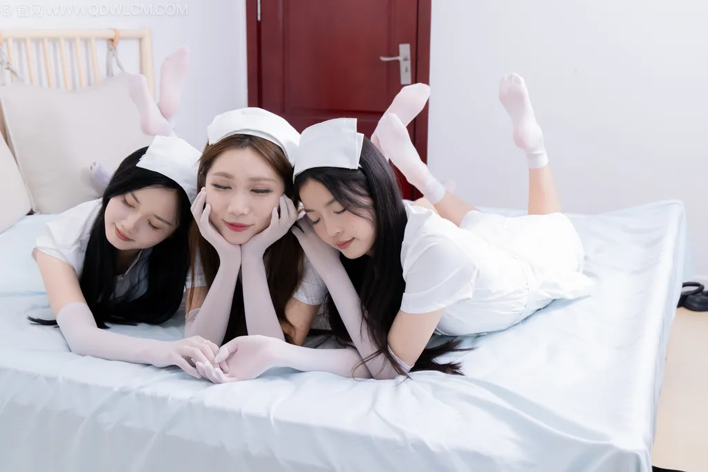 勿恋传媒 NO.2500 茯苓&泡泡&橙子-平底鞋、短白丝、互士服、白丝[285P/1V/9.97GB]-美图