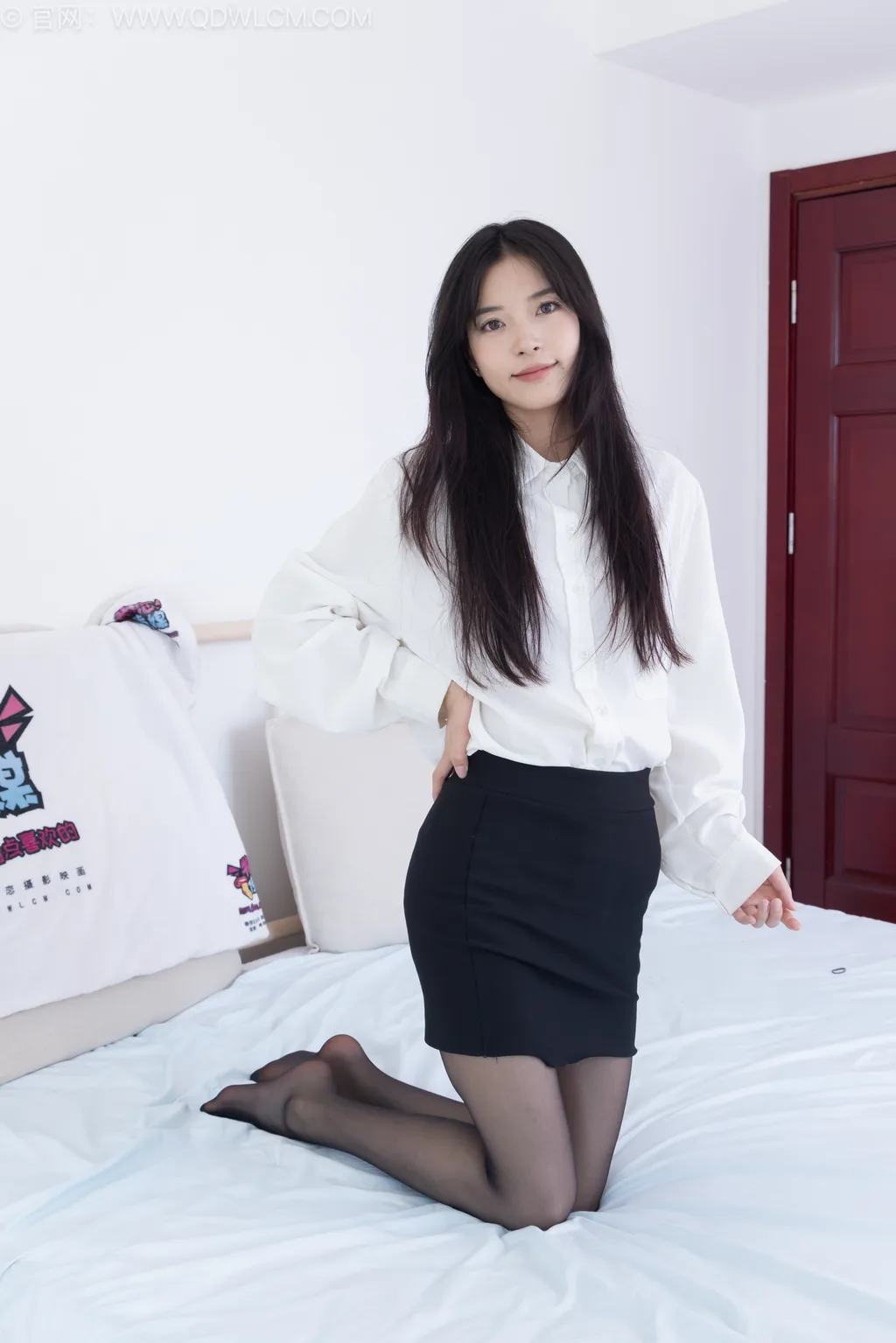 图片[4]-勿恋传媒 NO.2506 茯苓-高跟凉鞋、薄肉丝、薄黑丝、裸足[170P/1V/3.74GB]-美图