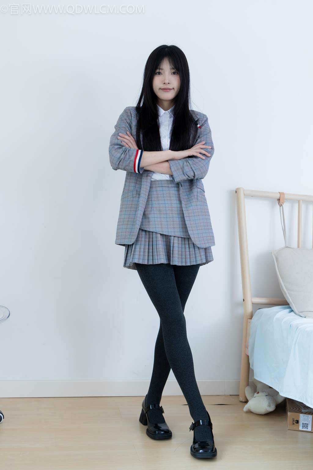 图片[1]-勿恋传媒 NO.2479 茯苓-皮鞋、厚灰连裤棉袜[160P/1V/4.55GB]-美图