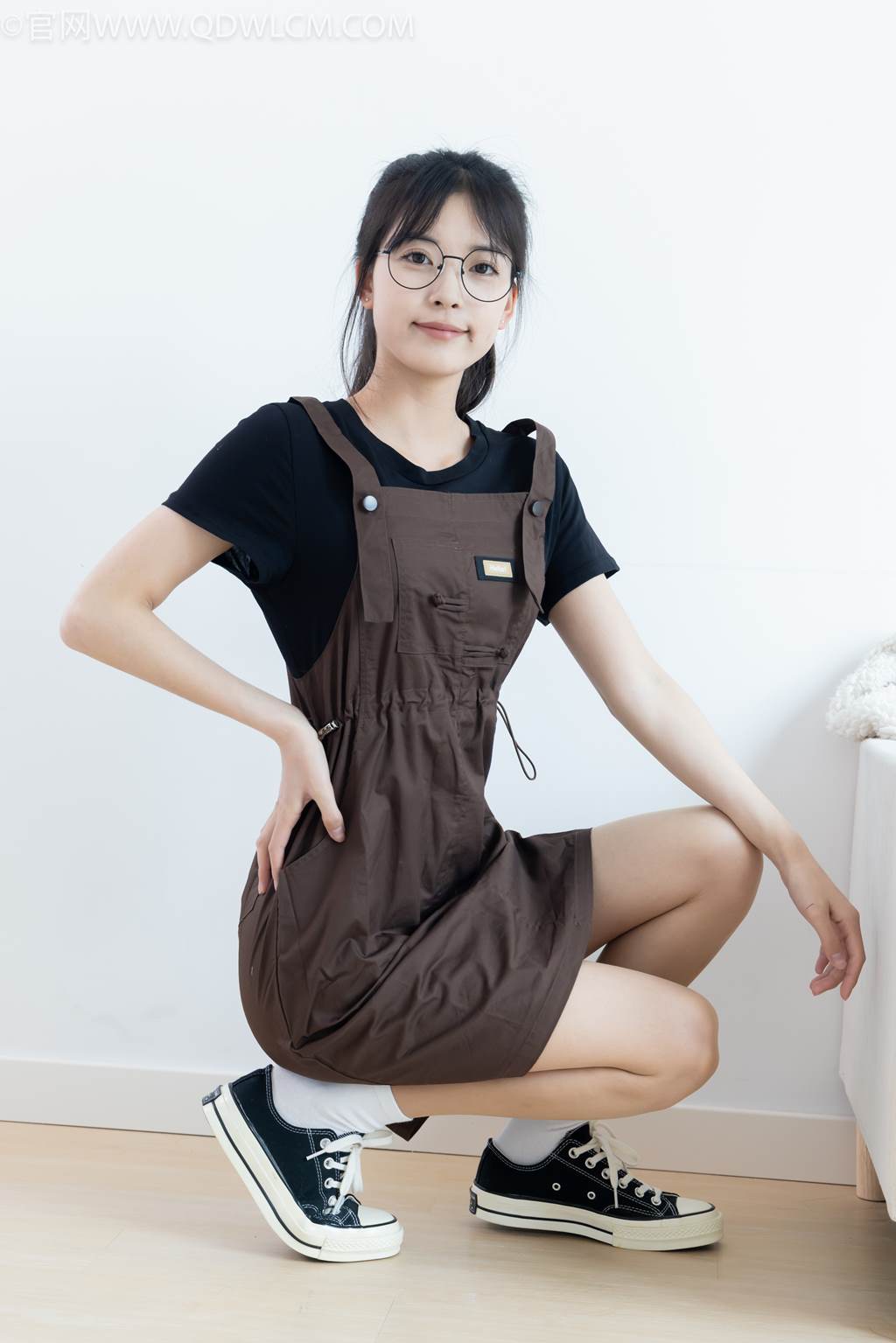 图片[3]-勿恋传媒 NO.2483 茯苓-帆布鞋、白棉袜、薄肉丝[171P/1V/3.66GB]-美图