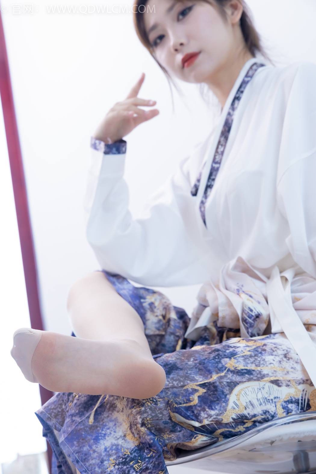 图片[3]-勿恋传媒 NO.2410 泡泡-汉服、平底鞋、白棉袜、白船袜、薄肉丝[170P/1V/5.48GB]-美图