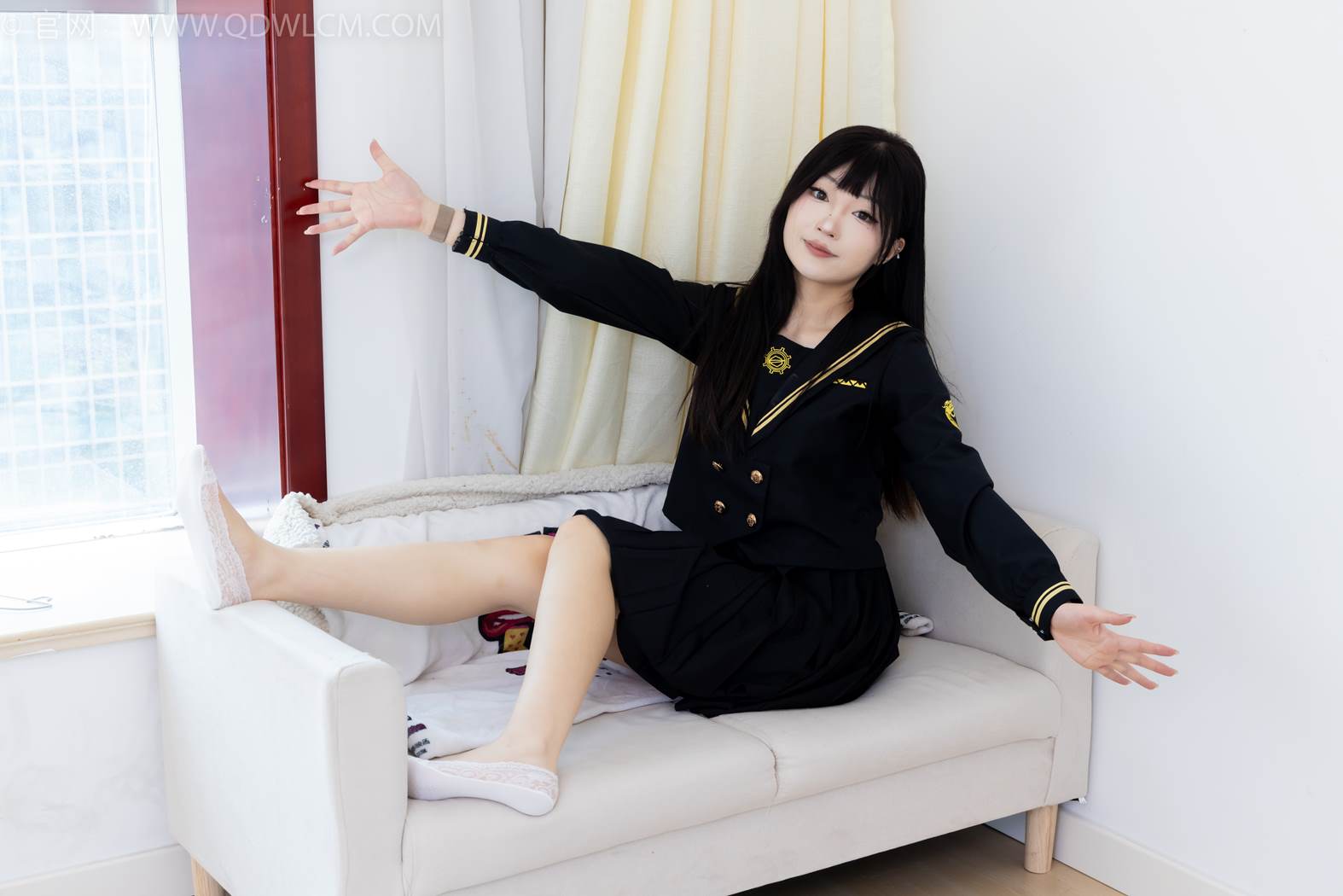 图片[4]-勿恋传媒 NO.2423 嘟嘟-JK至服、板鞋、白色蕾SI船袜、裸足[150P/1V/3.66GB]-美图