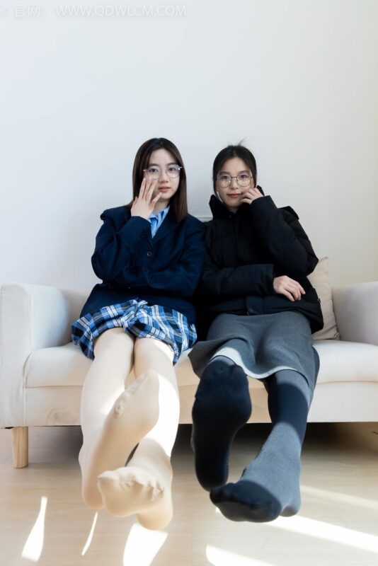 勿恋传媒 NO.2391 茯苓欢欢-短靴、皮鞋、厚黑丝、厚肉丝[200P/1V/5.58GB]-美图