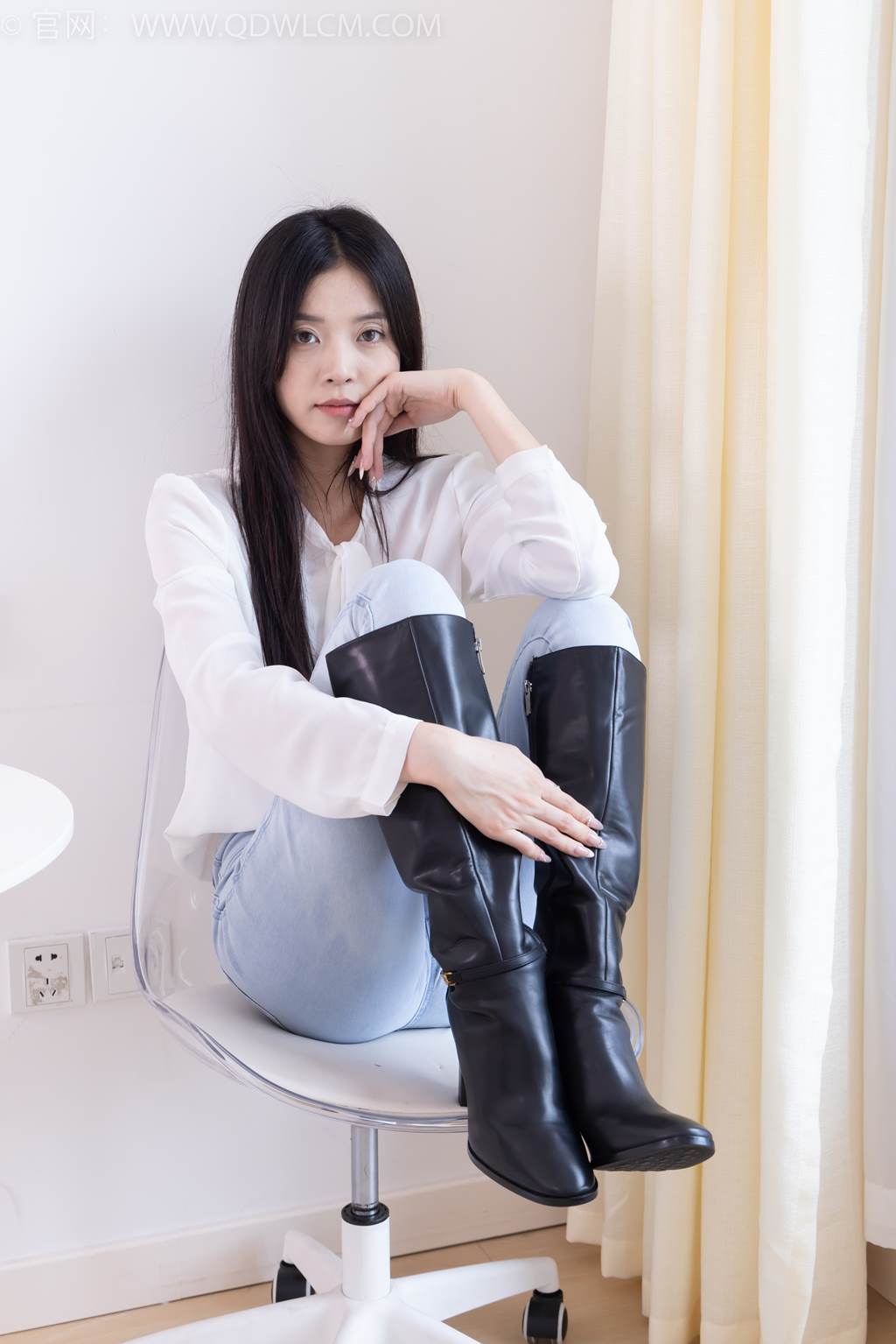 图片[3]-勿恋传媒 NO.2395 荔枝-板鞋、白棉袜、裸足[150P/1V/3.27GB]-美图