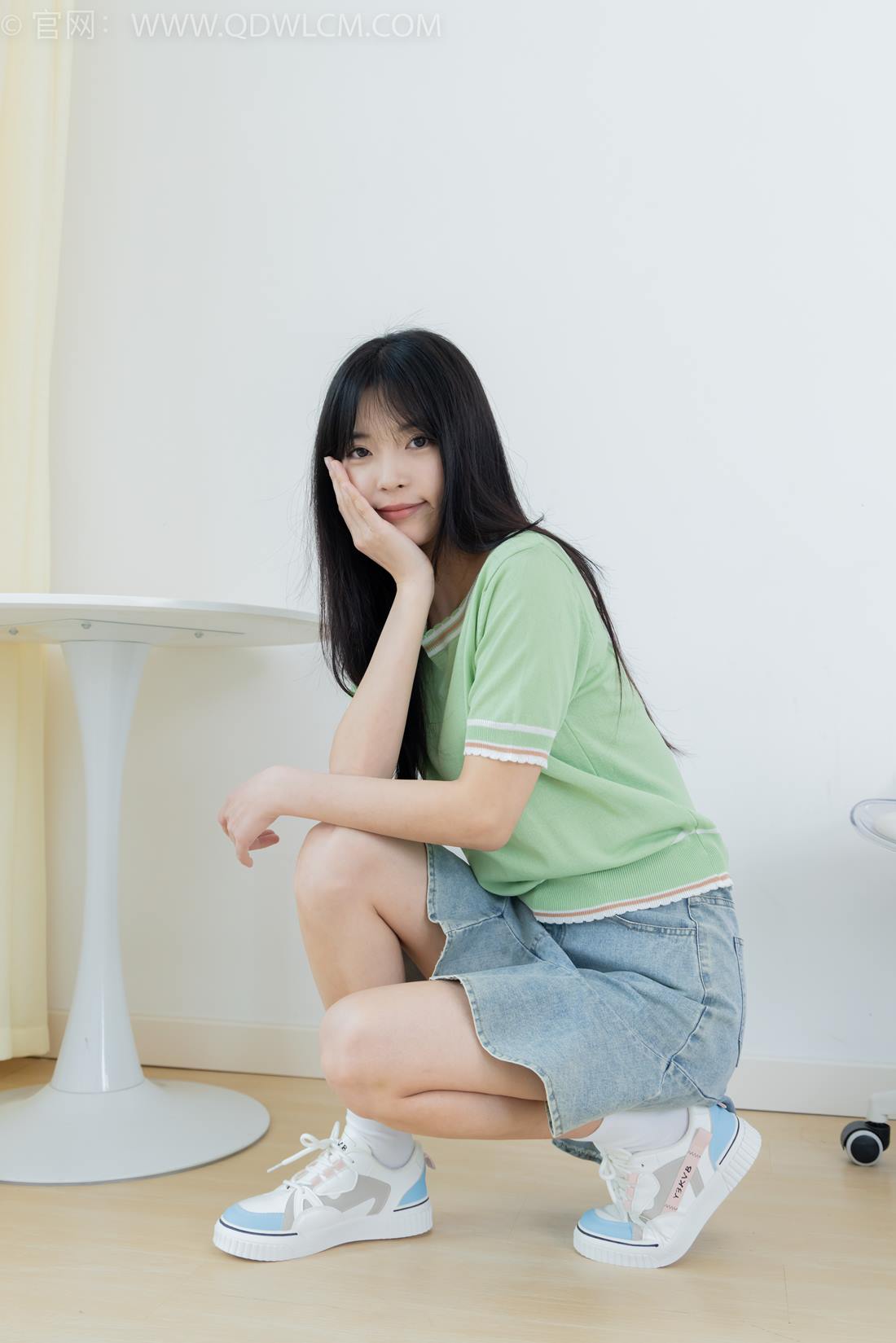 图片[3]-勿恋传媒 NO.2402 茯苓-板鞋、白棉袜、裸足[190P/1V/4.87GB]-美图