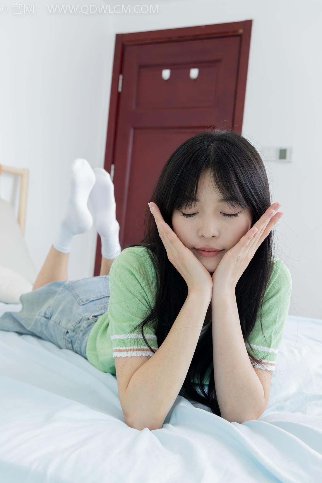 图片[4]-勿恋传媒 NO.2402 茯苓-板鞋、白棉袜、裸足[190P/1V/4.87GB]-美图