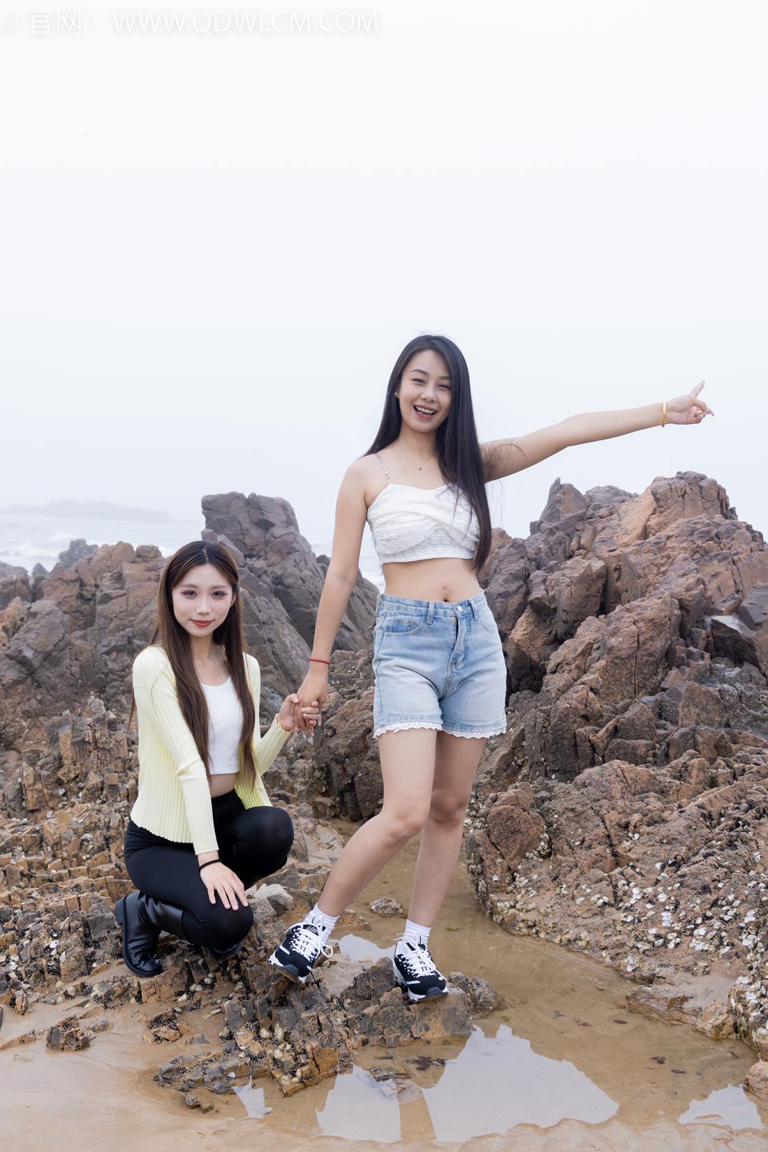 图片[2]-勿恋传媒 NO.2405 岚岚泡泡-长靴、运动鞋、白棉袜[170P/1V/6.23GB]-美图