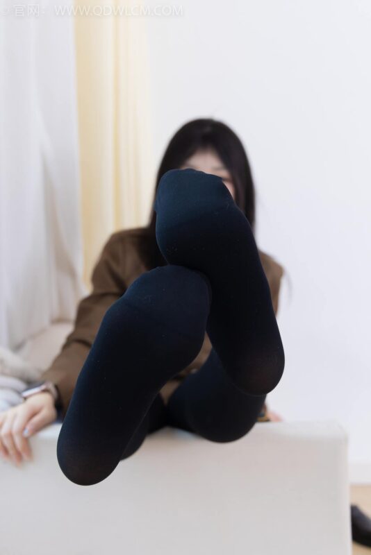 勿恋传媒 NO.2367 嘟嘟-皮鞋、厚黑丝、jk至服[165P/1V/3.81GB]-美图