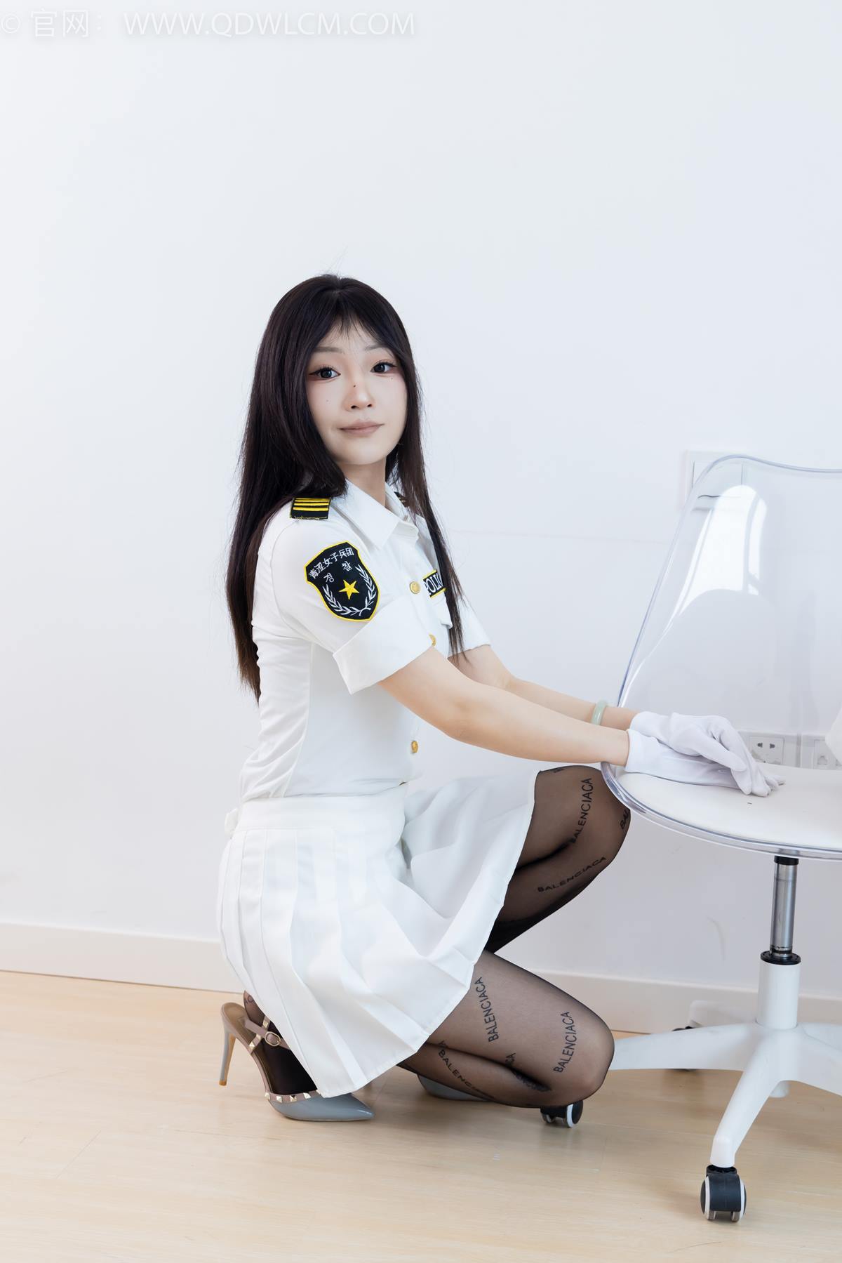 图片[2]-勿恋传媒 NO.2372 嘟嘟-高跟鞋、手套、薄黑丝脚尖加固款、薄肉丝脚尖加固款[170P/1V/3.73GB]-美图