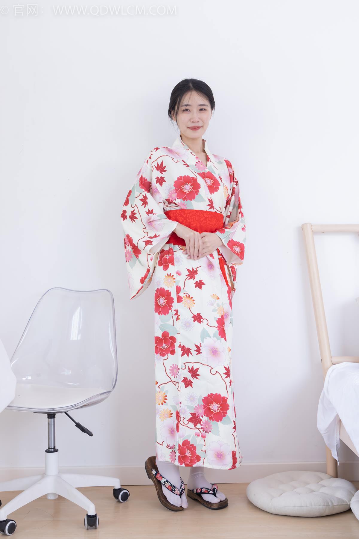 图片[2]-勿恋传媒 NO.2385 菜菜-木屐、短白丝、裸足、和服浴衣、裸足[240P/1V/4.66GB]-美图