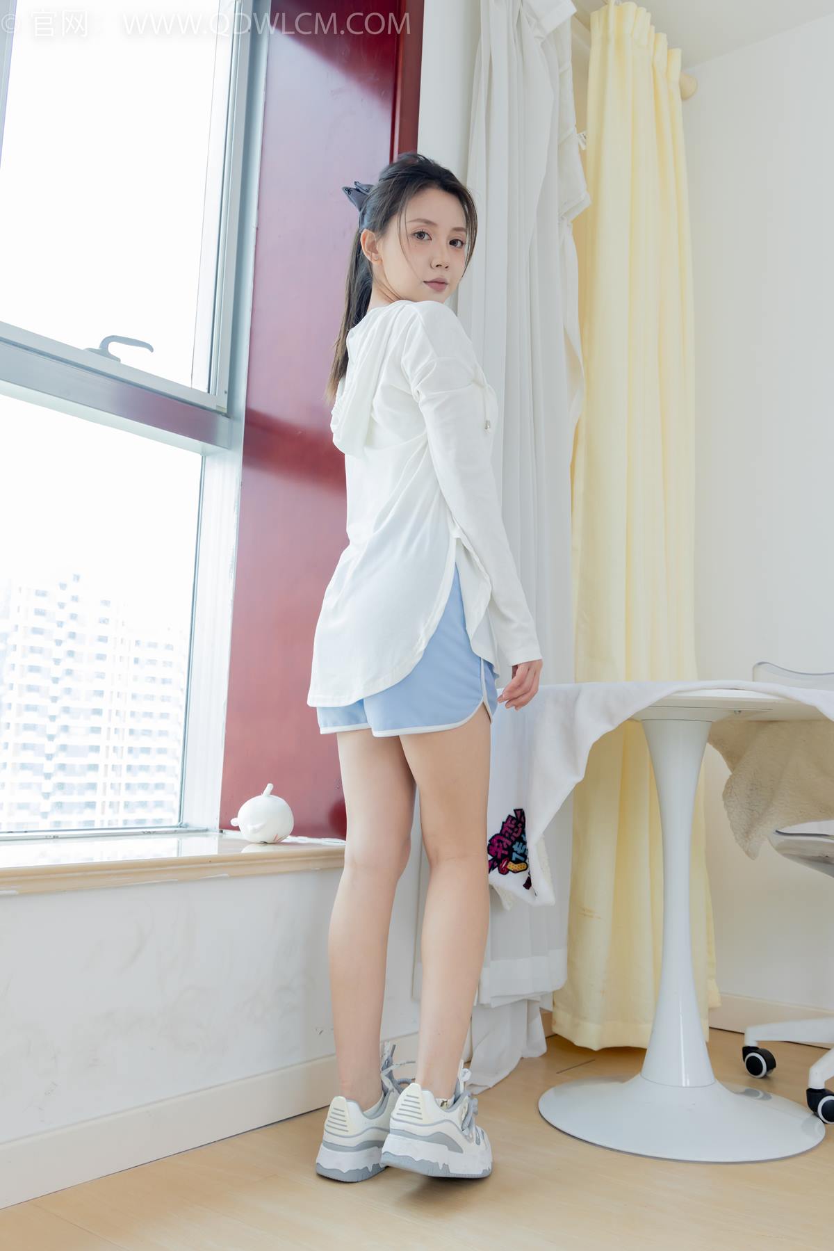 图片[4]-勿恋传媒 NO.2348 小曦-板鞋、白棉袜、裸足[155P/1V/3.44GB]-美图