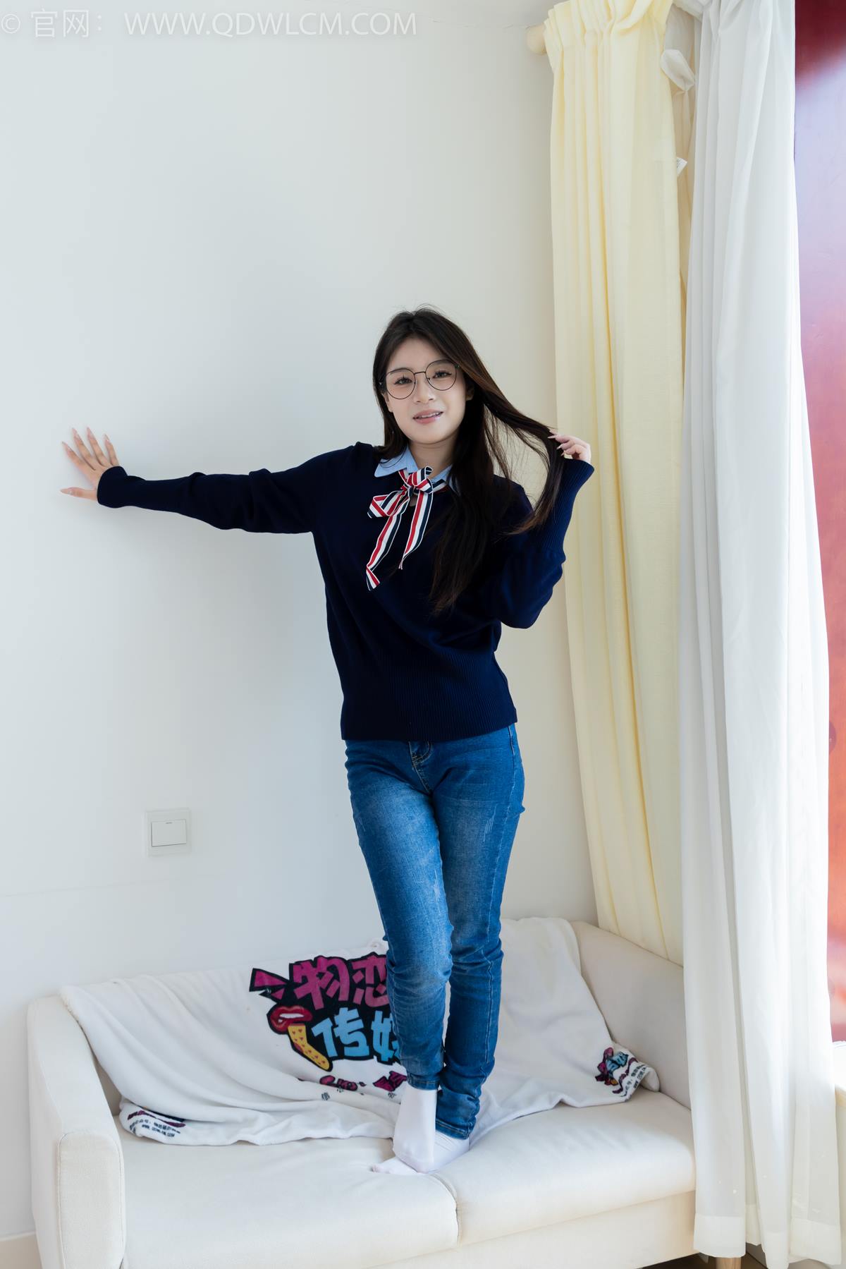 图片[2]-勿恋传媒 NO.2364 小悦-校服、板鞋、白棉袜、裸足[150P/1V/3.36GB]-美图