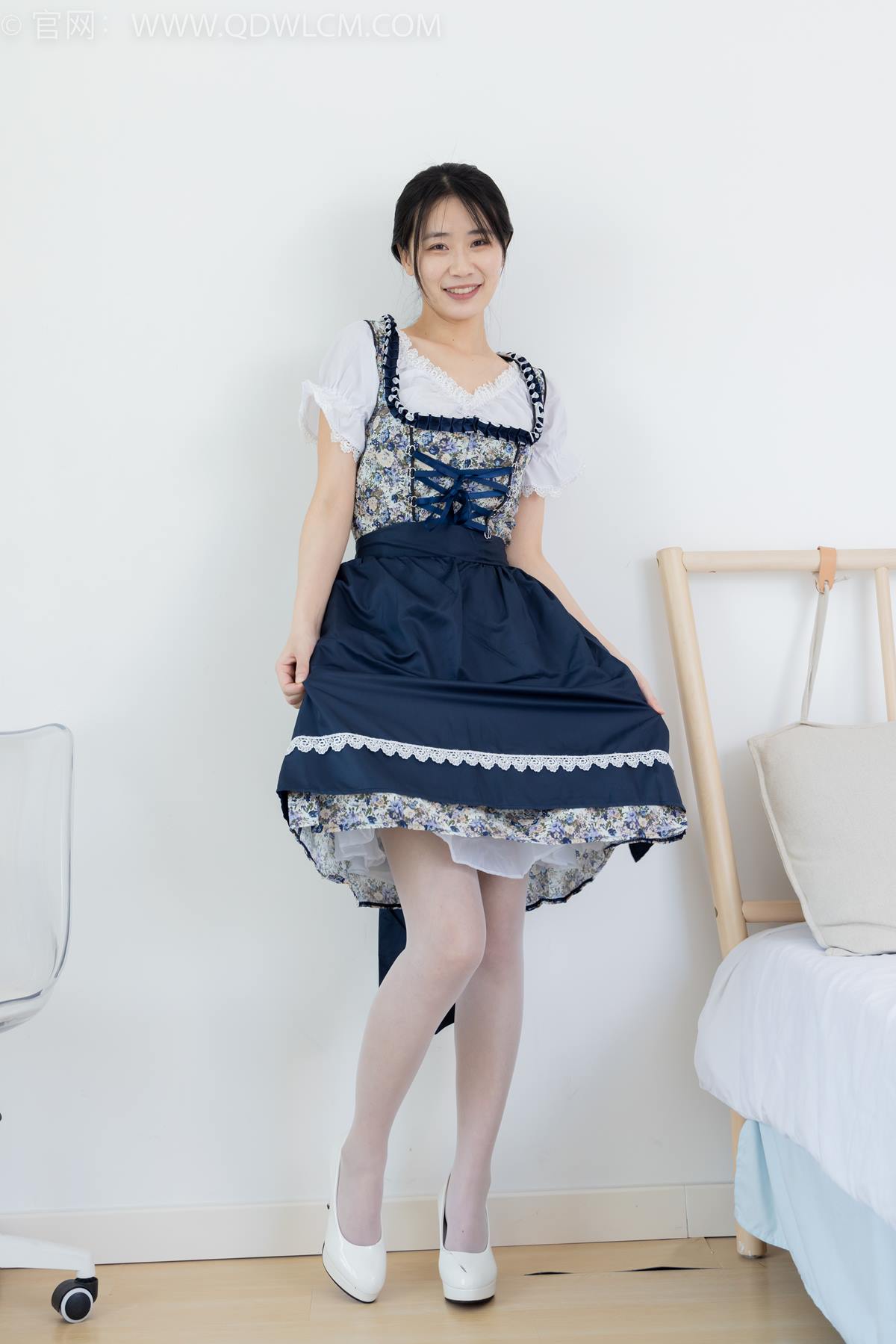 图片[2]-勿恋传媒 NO.2365 菜菜-高跟鞋、薄白丝、裸足[260P/1V/5.98GB]-美图