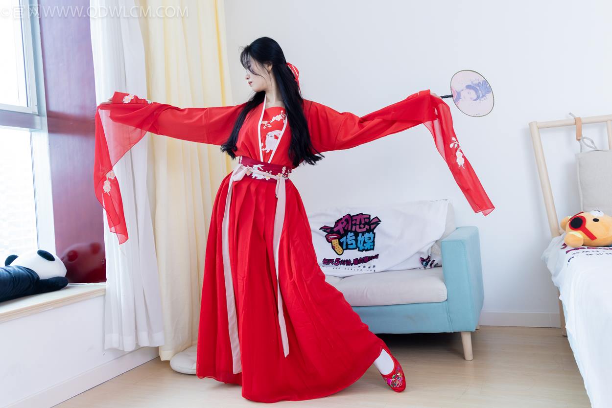 图片[1]-勿恋传媒 NO.2328 绒绒-汉服、布鞋、白棉袜、红色船袜[174P/1V/5.43GB]-美图