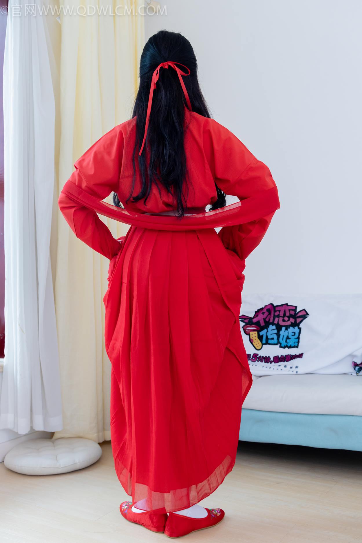 图片[2]-勿恋传媒 NO.2328 绒绒-汉服、布鞋、白棉袜、红色船袜[174P/1V/5.43GB]-美图