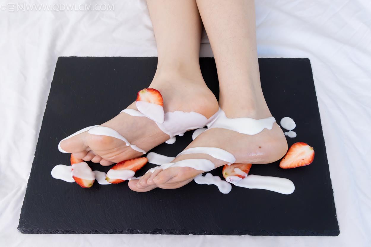 图片[4]-勿恋传媒 NO.2331 菜菜-高跟鞋、薄黑丝、裸足[352P/1V/8.07GB]-美图