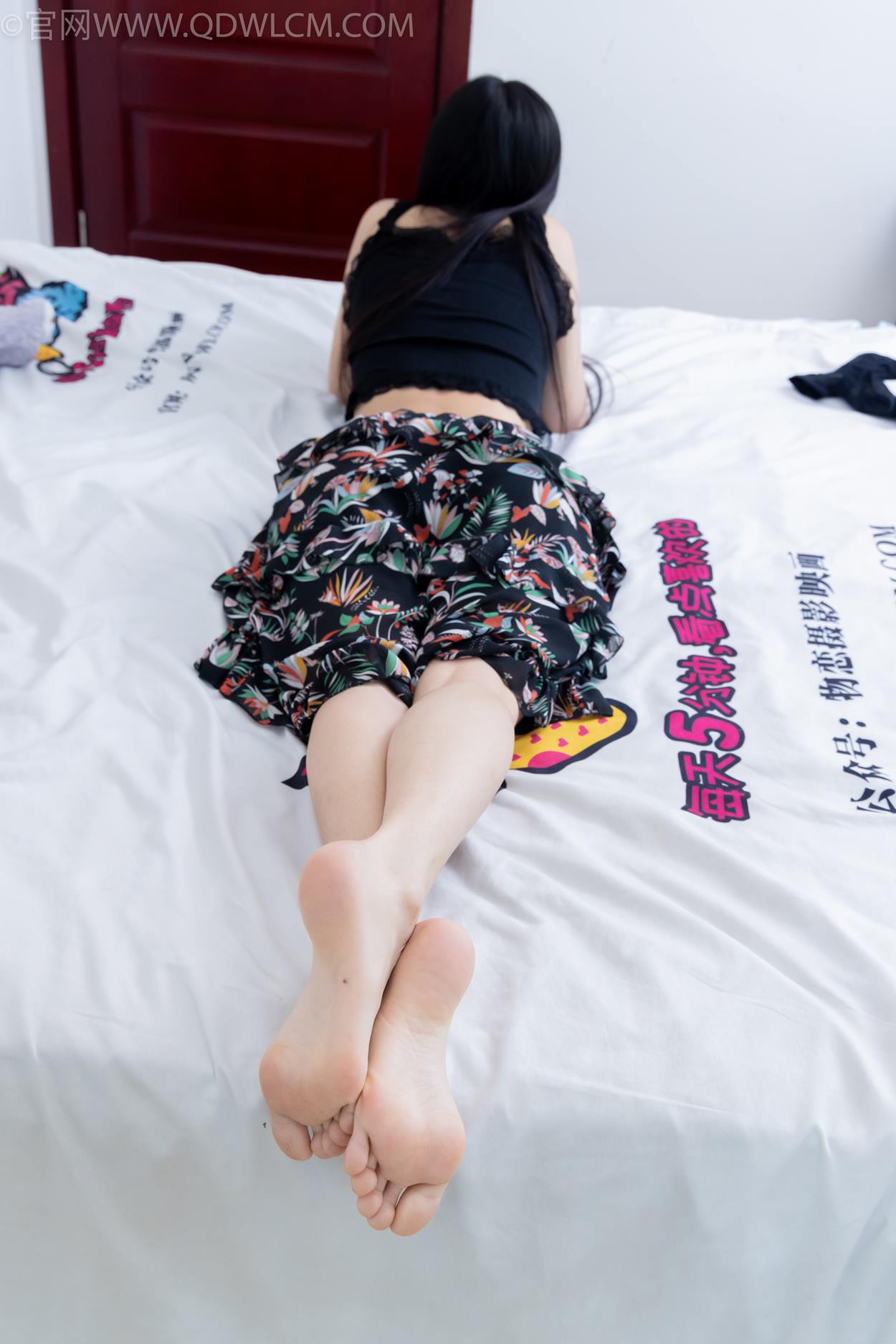 图片[3]-勿恋传媒 NO.2332 茯苓-短靴、短黑丝、裸足[184P/1V/5.06GB]-美图