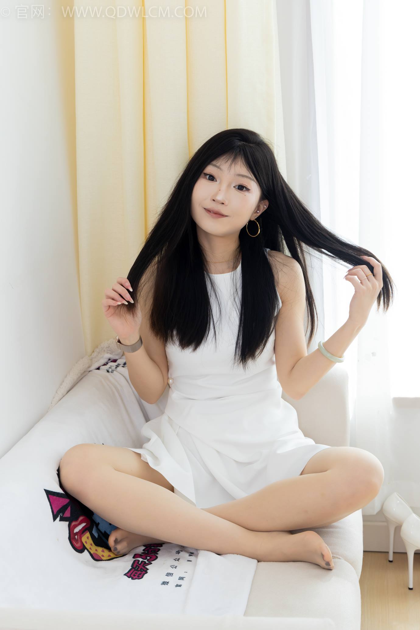 图片[4]-勿恋传媒 NO.2311 嘟嘟-高跟鞋、薄肉丝、气垫梳老头乐挠脚剧情[170P/1V/6.31GB]-美图