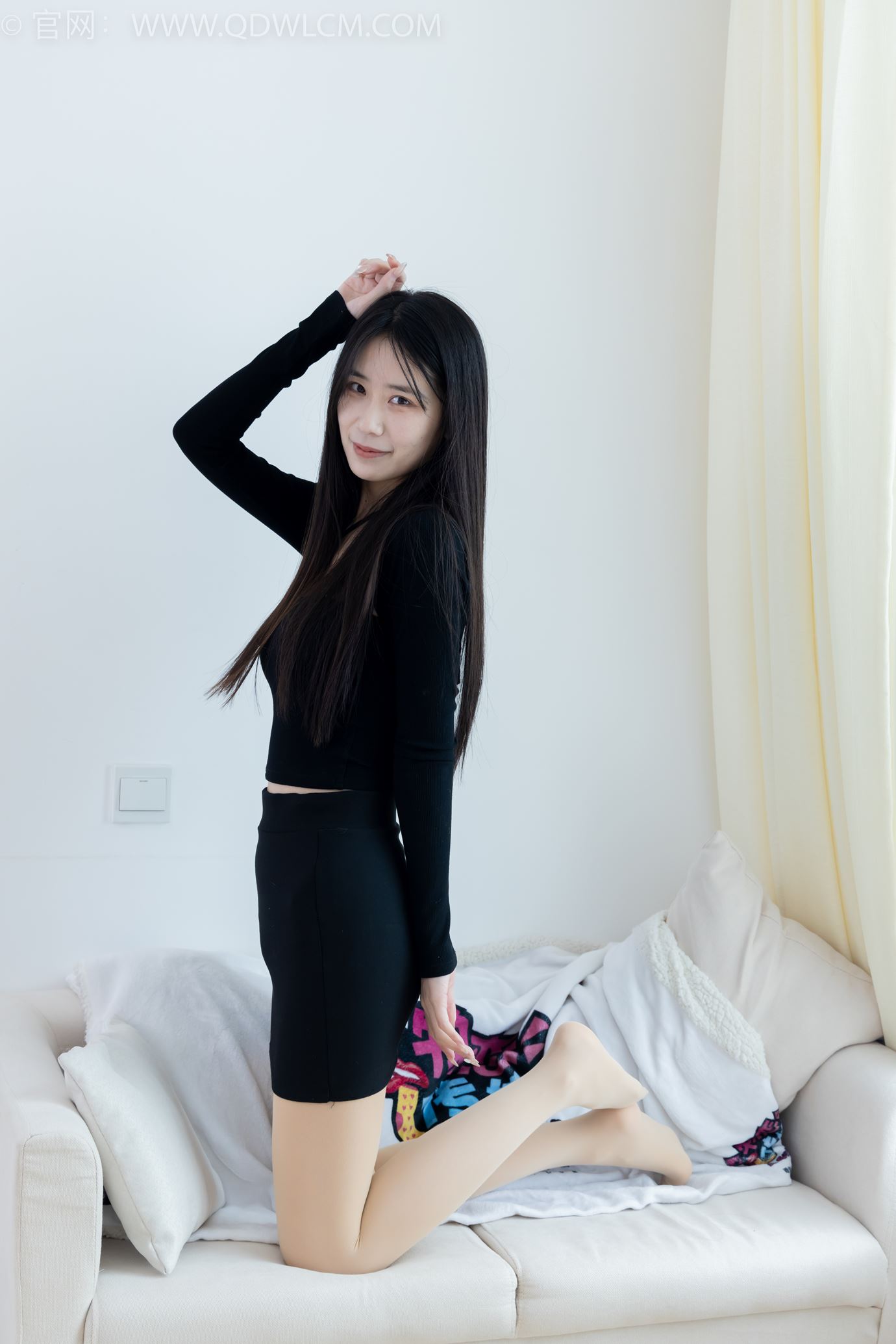 图片[2]-补发 勿恋传媒 NO.2298 菜菜-高跟鞋、厚肉丝、肚子痛揉肚子剧情[160P/1V/3.56GB]-美图