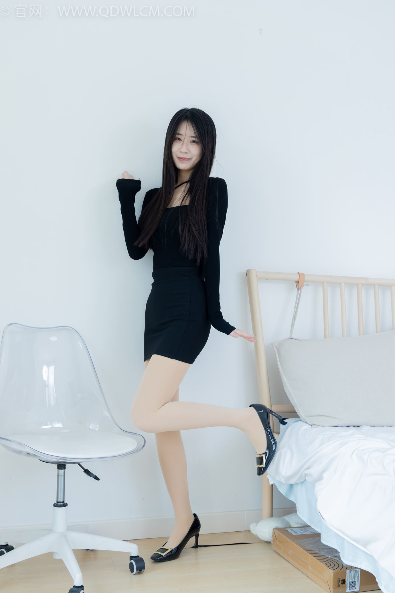 图片[4]-补发 勿恋传媒 NO.2298 菜菜-高跟鞋、厚肉丝、肚子痛揉肚子剧情[160P/1V/3.56GB]-美图