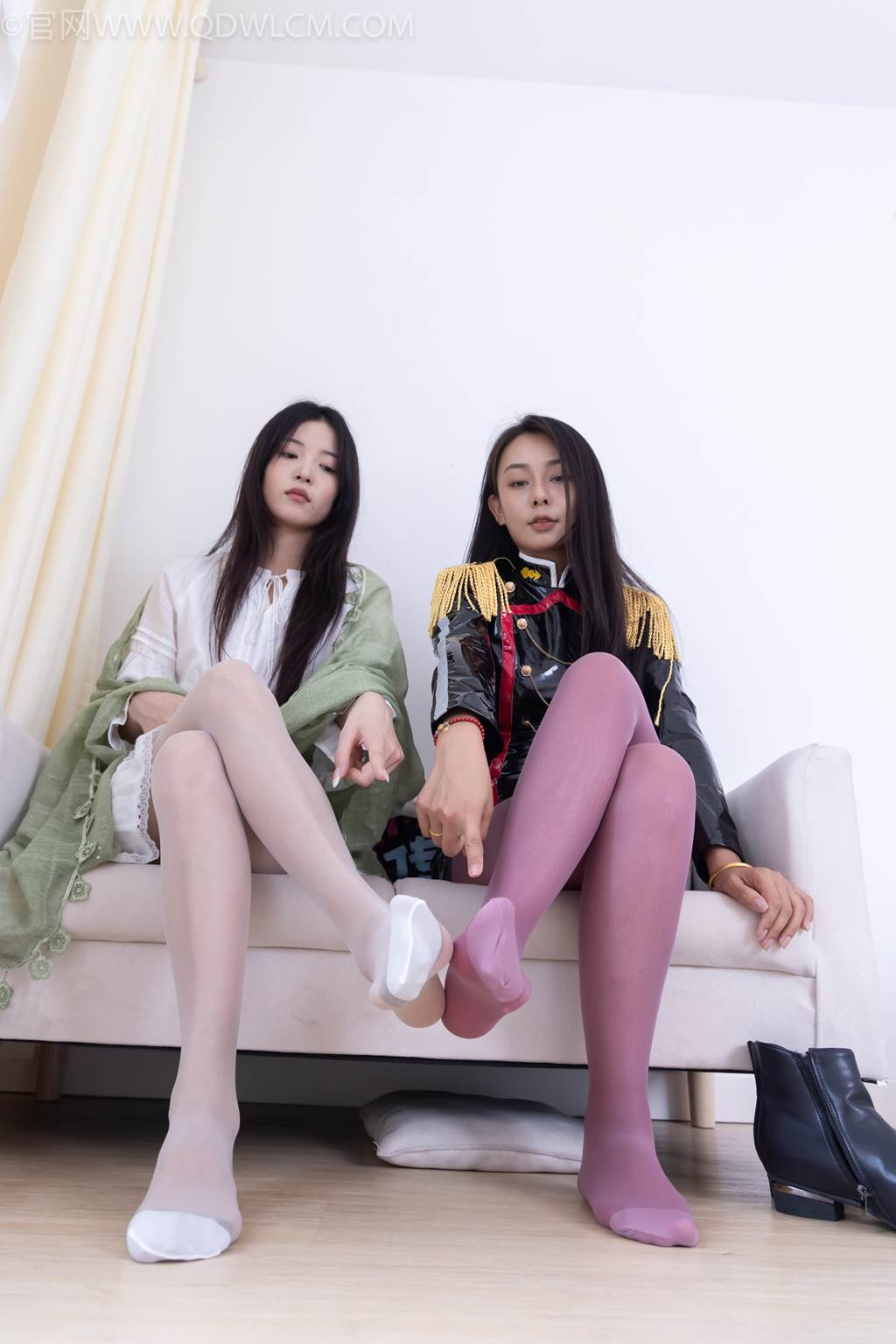 图片[1]-勿恋传媒 NO.2316 小影-三双高跟鞋、薄肉丝、裸足[170P/1V/5.86GB]-美图