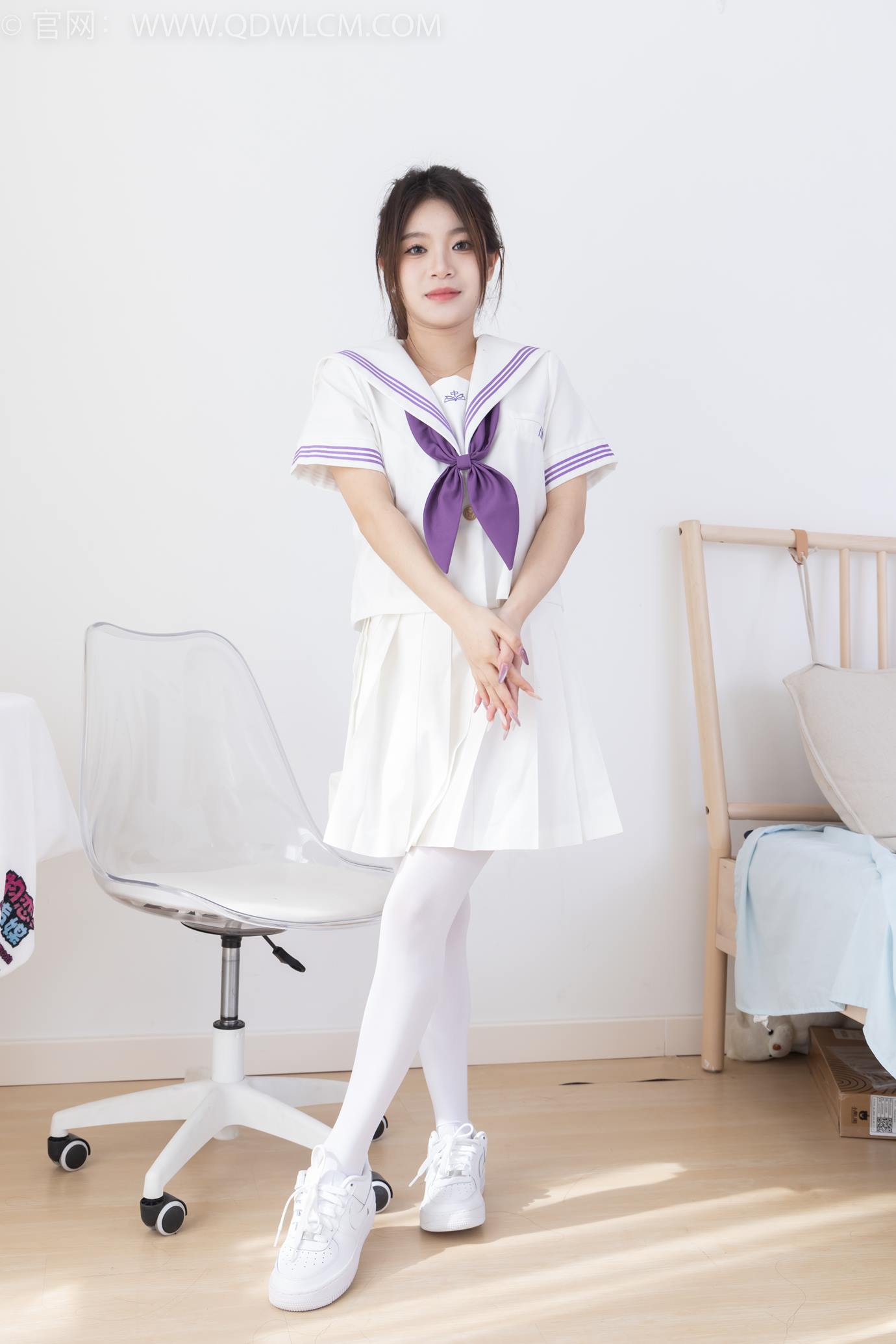 图片[2]-勿恋传媒 NO.2317 闪闪-板鞋、厚白丝、jk至服[160P/1V/3.72GB]-美图