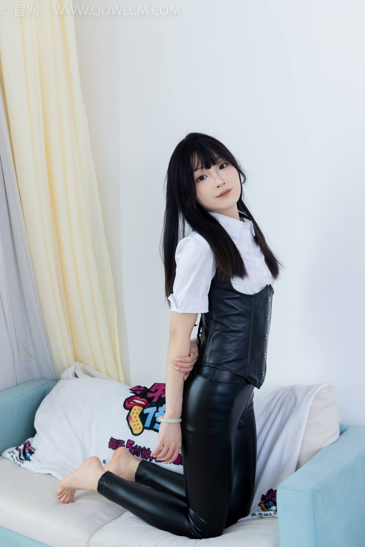 图片[2]-勿恋传媒 NO.2289 嘟嘟-长靴、高跟凉鞋、白棉袜、裸足[200P/1V/4.45GB]-美图