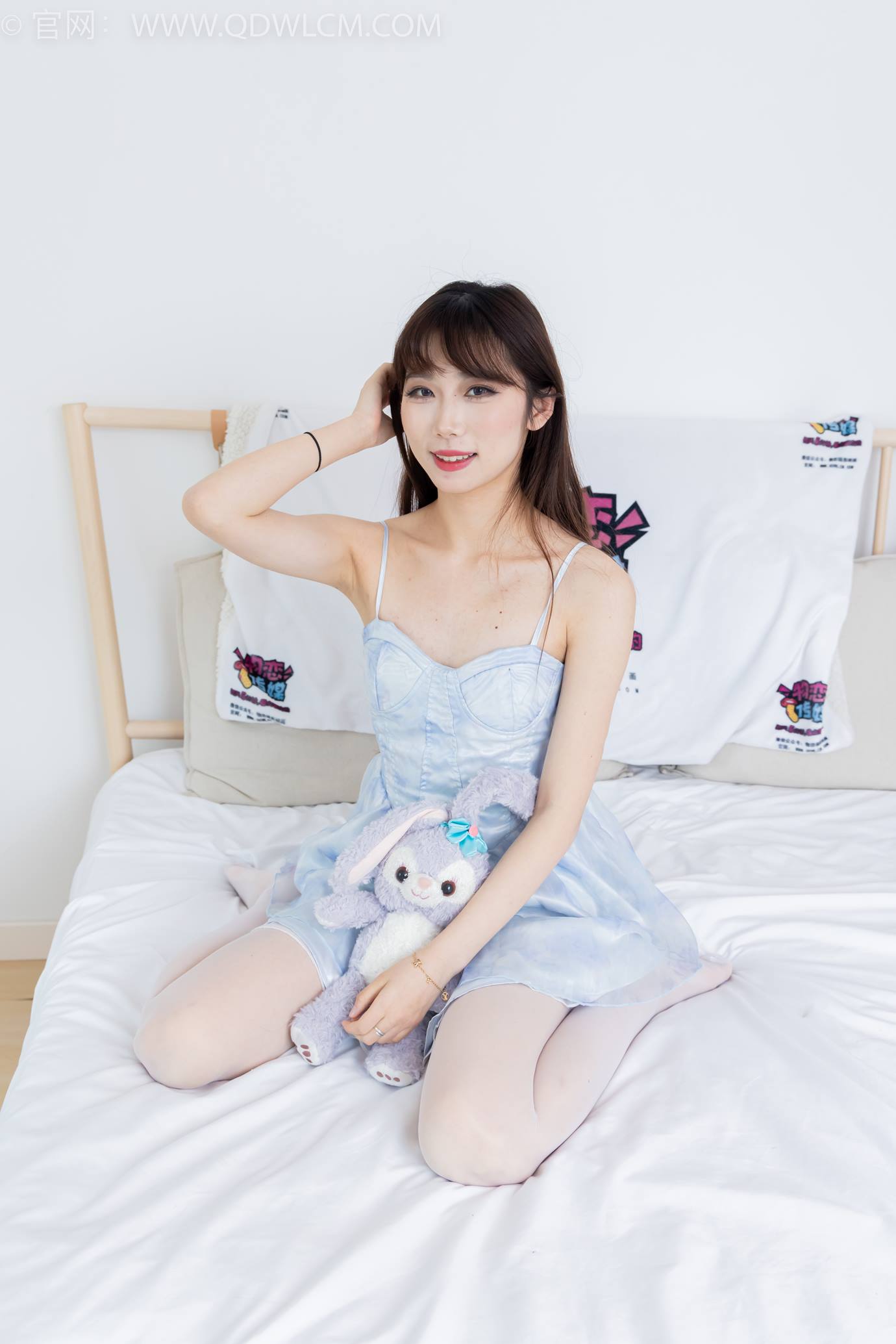 图片[4]-勿恋传媒 NO.2295 泡泡-高跟鞋、薄白丝、裸足[150P/1V/3.50GB]-美图