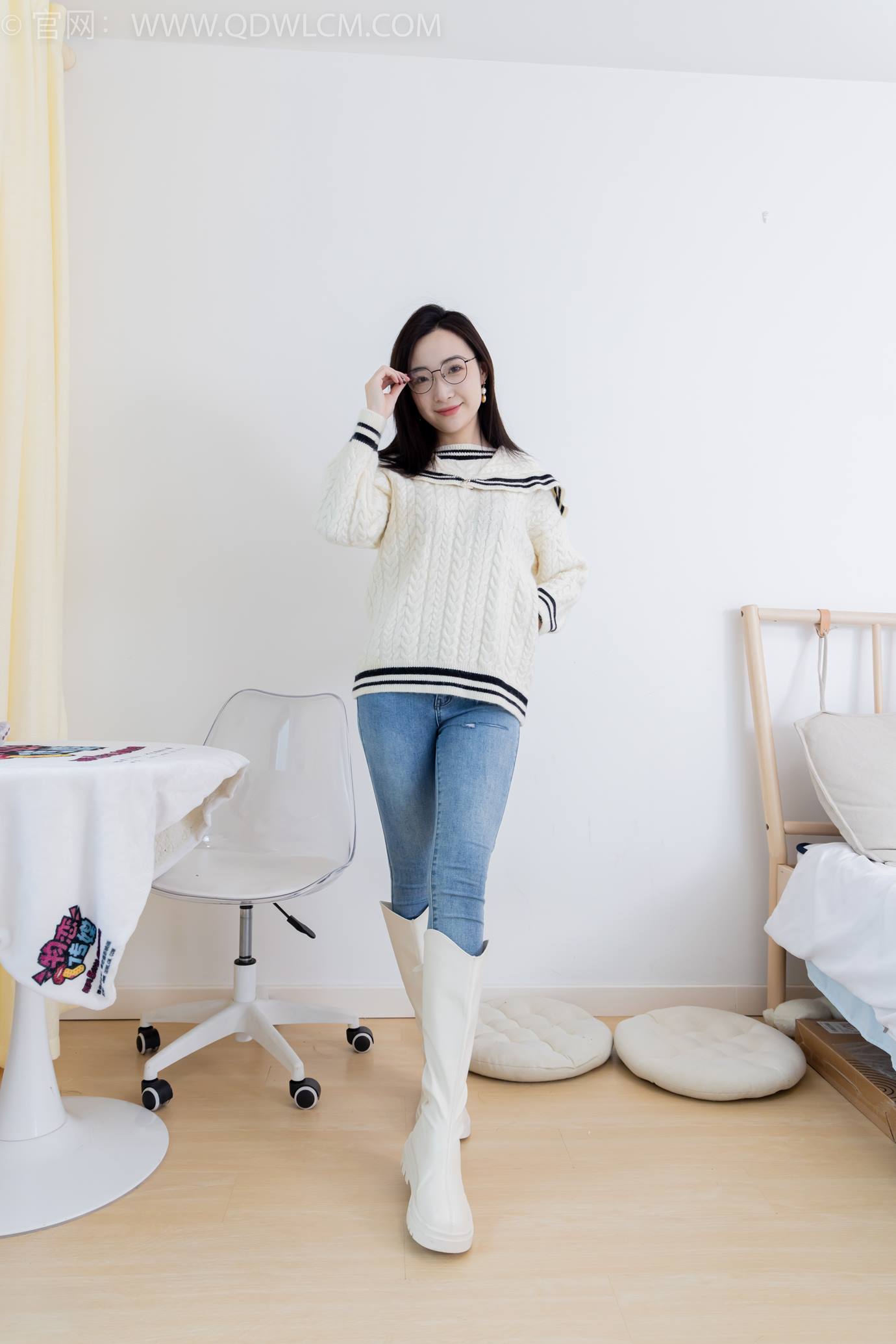 图片[4]-勿恋传媒 NO.2302 恬恬-长靴、厚白丝、裤里丝、瑜伽动作老头乐挠脚剧情[155P/1V/3.84GB]-美图