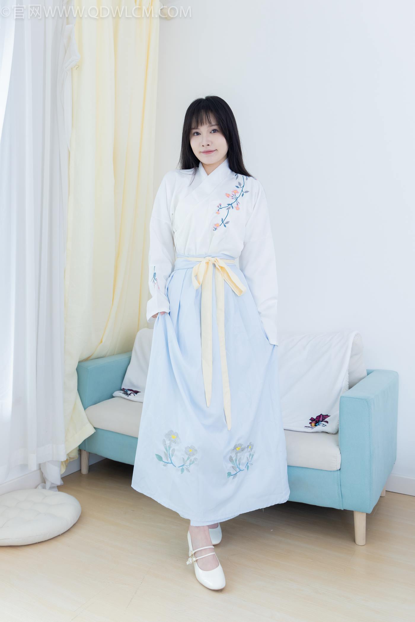 图片[2]-勿恋传媒 NO.2270 小酒-高跟鞋、布鞋、白棉足袋、汉服[191P/1V/4.93GB]-美图