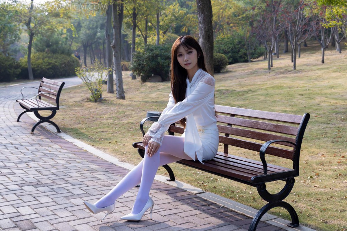 图片[1]-勿恋传媒 NO.2271 泡泡-高跟鞋、厚白丝、户外[261P/1V/9.30GB]-美图